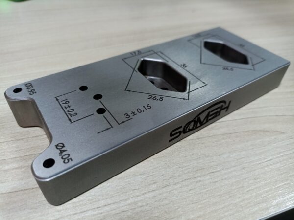 SOH 1347-012 Calibrador de tomadas NBR14136