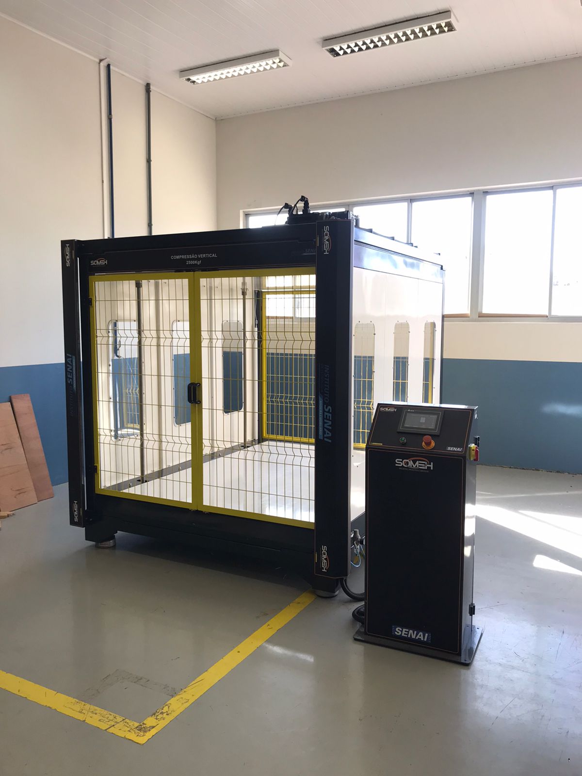 SOH 1546-001 - Equipamento para Ensaio de Compressão 4