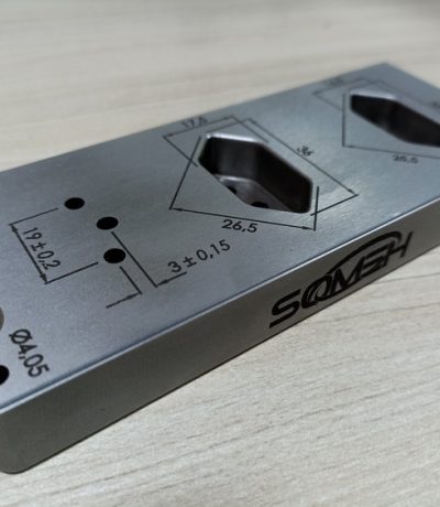 SOH 1347-012 Calibrador de tomadas NBR14136